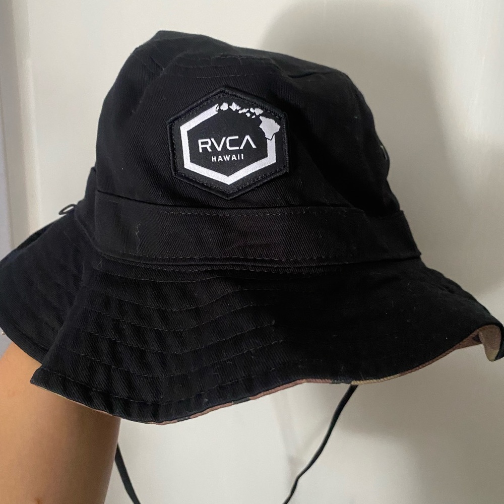 RVCA reversible bucket hat